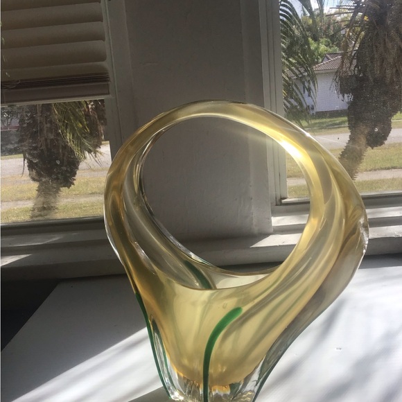 Mid-century, modern influence glass blown with occlusions and bubbles. - Picture 9 of 10